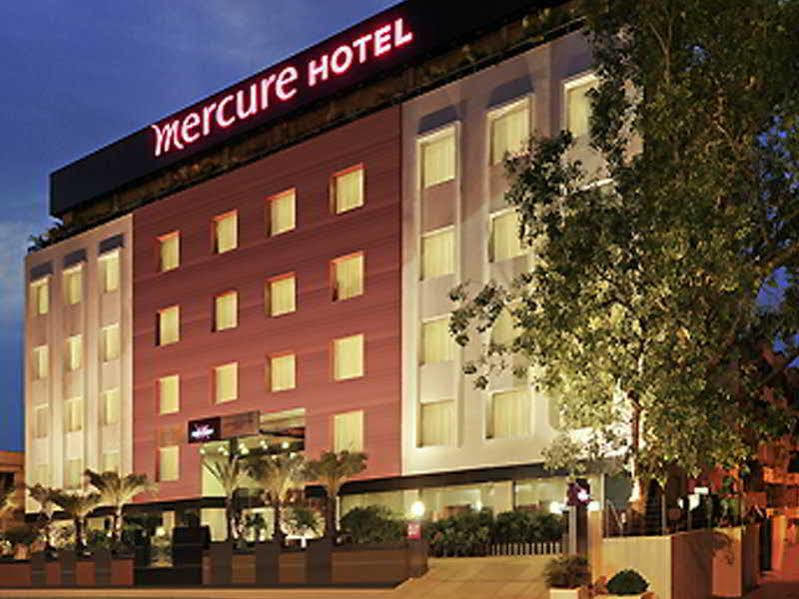 Royalton Hyderabad Abids Hotel Exterior photo