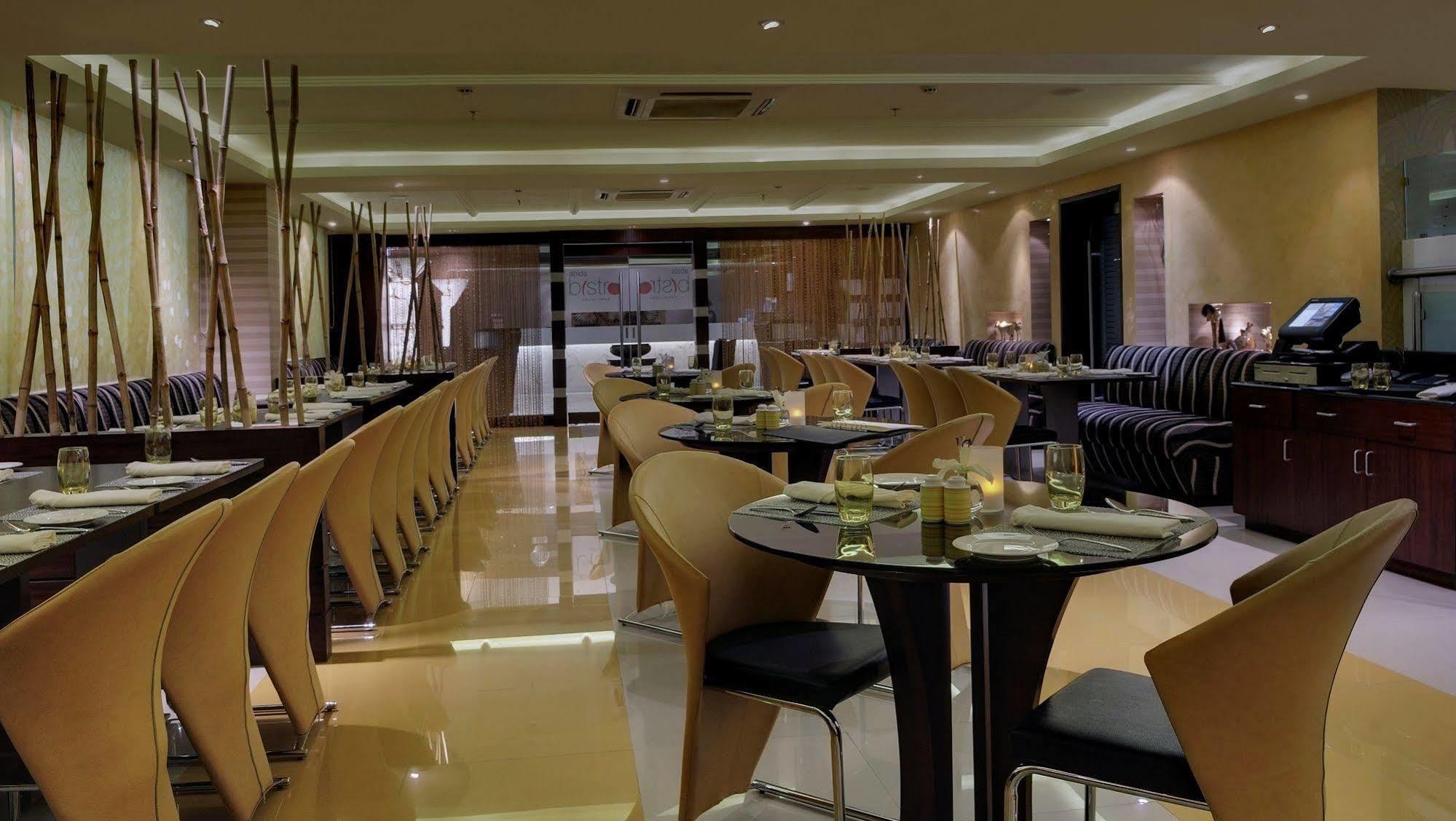 Royalton Hyderabad Abids Hotel Exterior photo